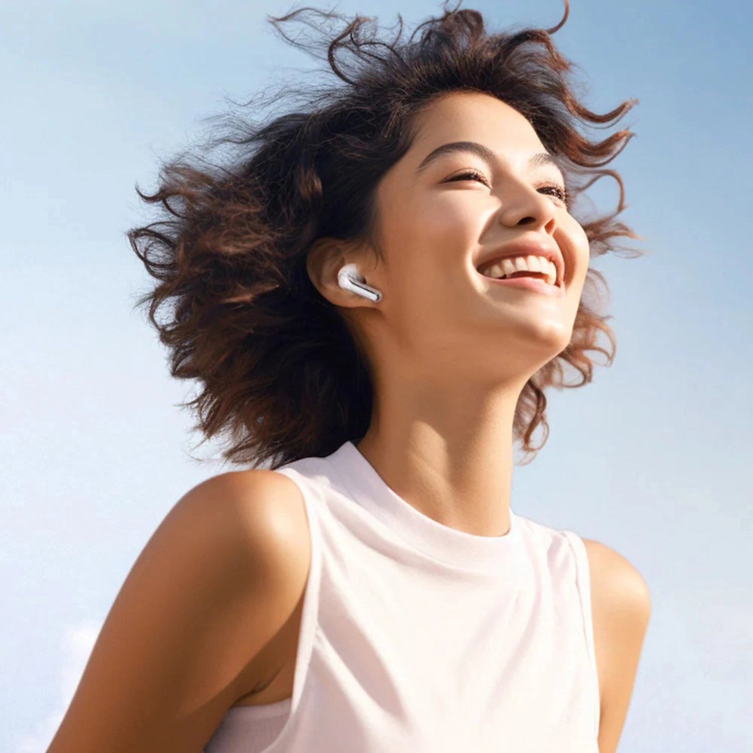 Clear Wireless Earbud