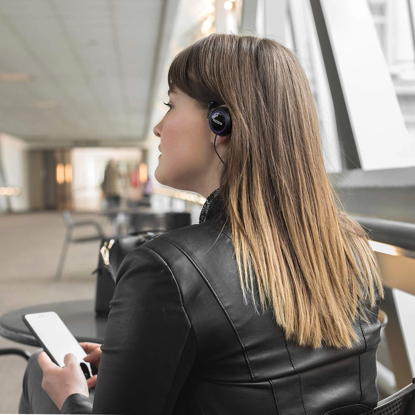 BT221i Wireless Headphone