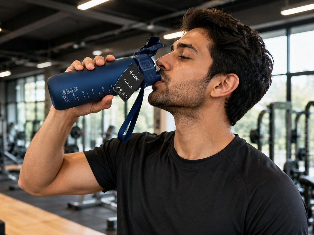 Sports Water Bottle - Flip-top Lid 1000 ml