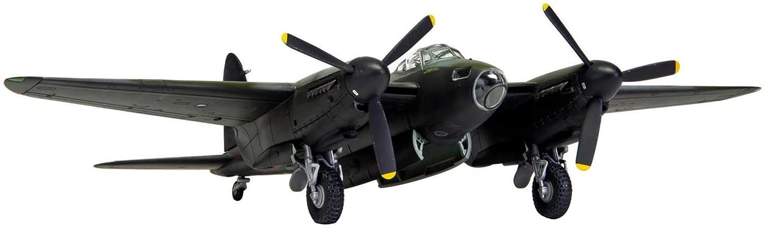 Hornby Hobbies de Havilland Mosquito B.XVI Model Kit (A04023) - 1:72