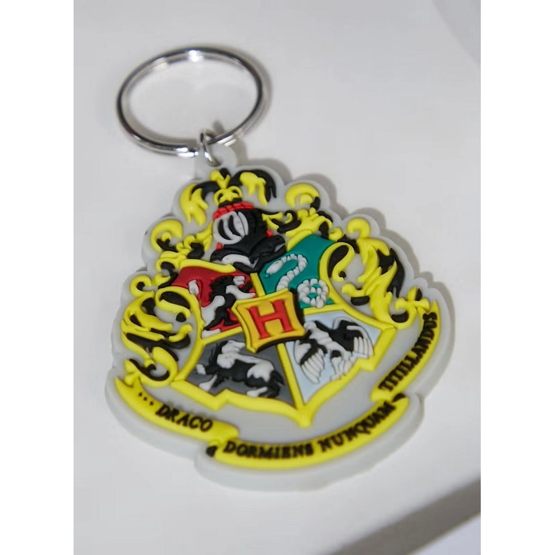 Hogwarts Crest Keychain - Harry Potter