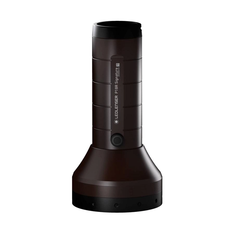 P18R Signature Flashlight Rechargeable (4500lm)