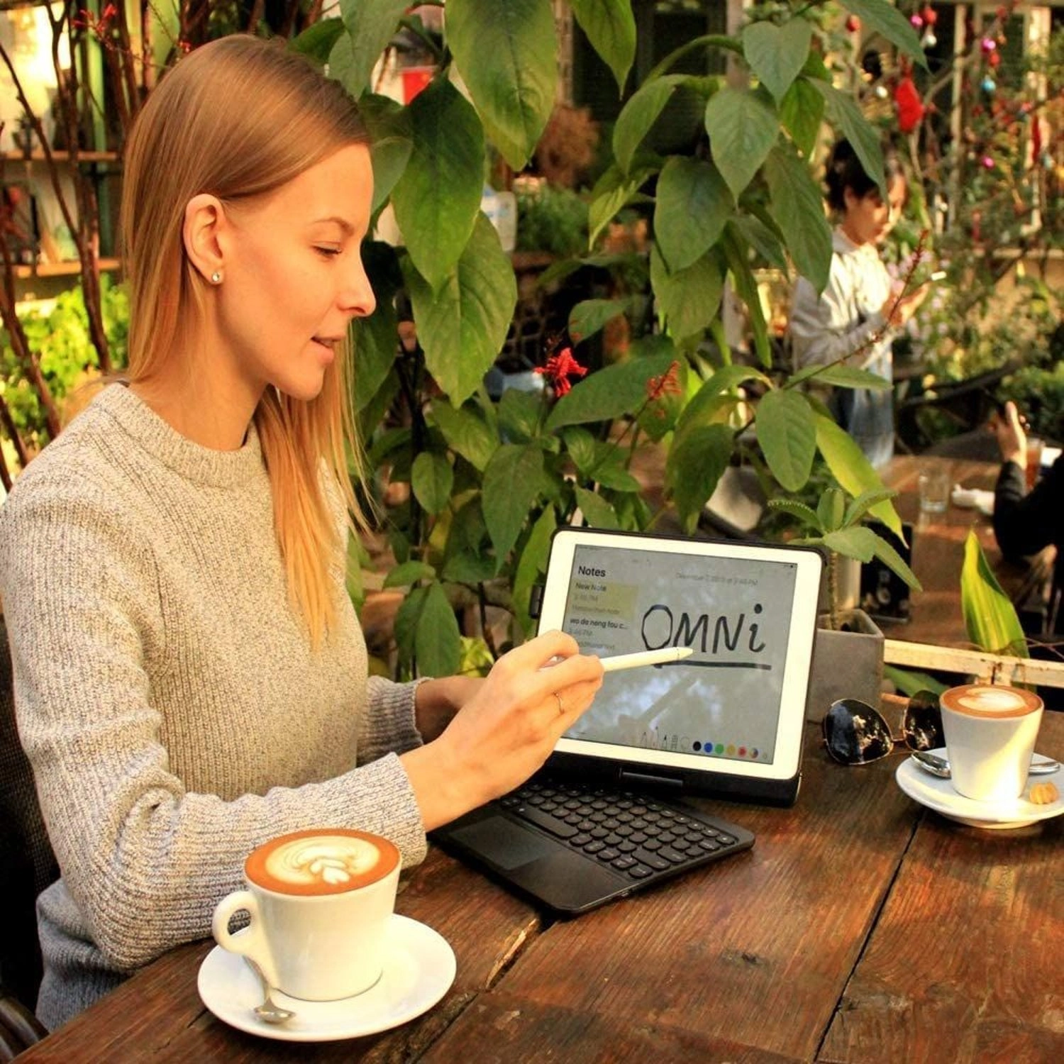 Smart Wireless Keyboard Case with Touchpad for iPad 10.2-inch/10.5-inch