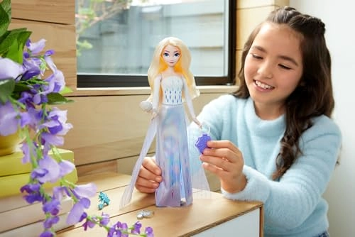 Elsa Fashion Doll - Spin & Reveal 11 Surprises Ages 3+