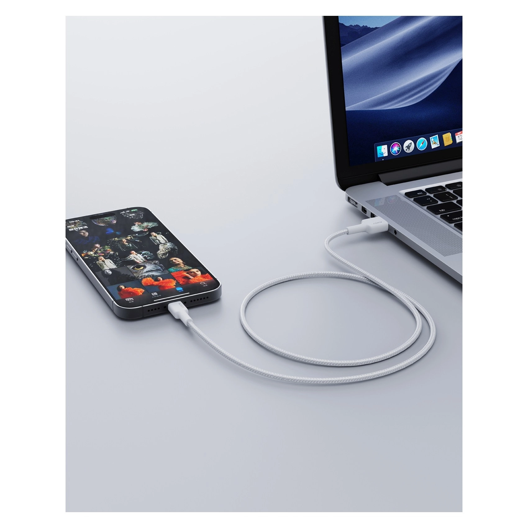 Nylon Braided Lightning Cable - .9 m