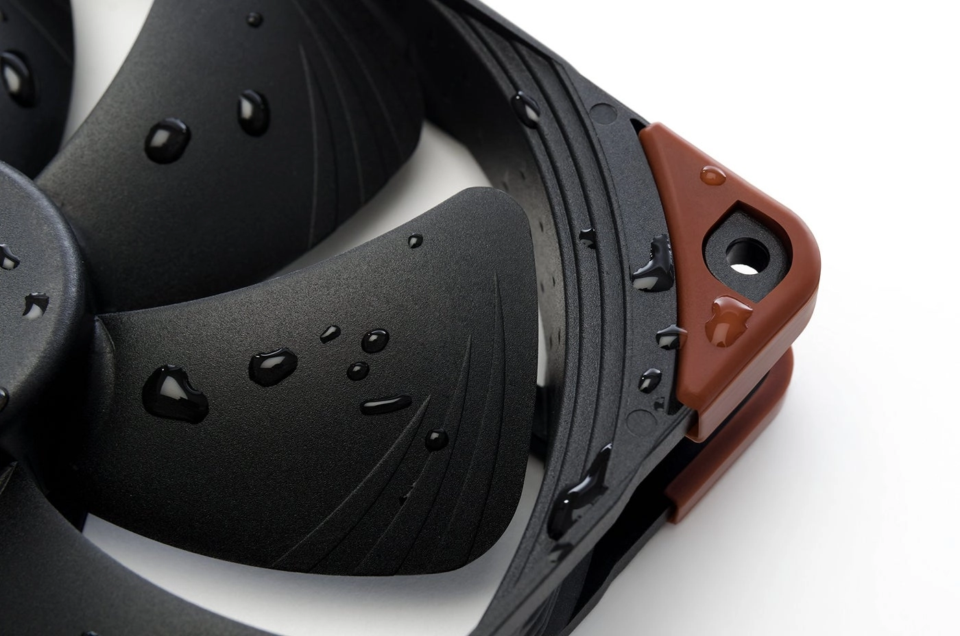 NF-A14 iPPC-2000 - 140mm 3-Pin