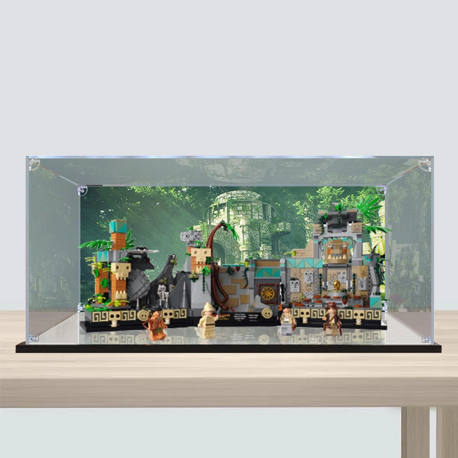 China Acrylic Display Case - Compatible 77015 Dustproof 55x25x25cm