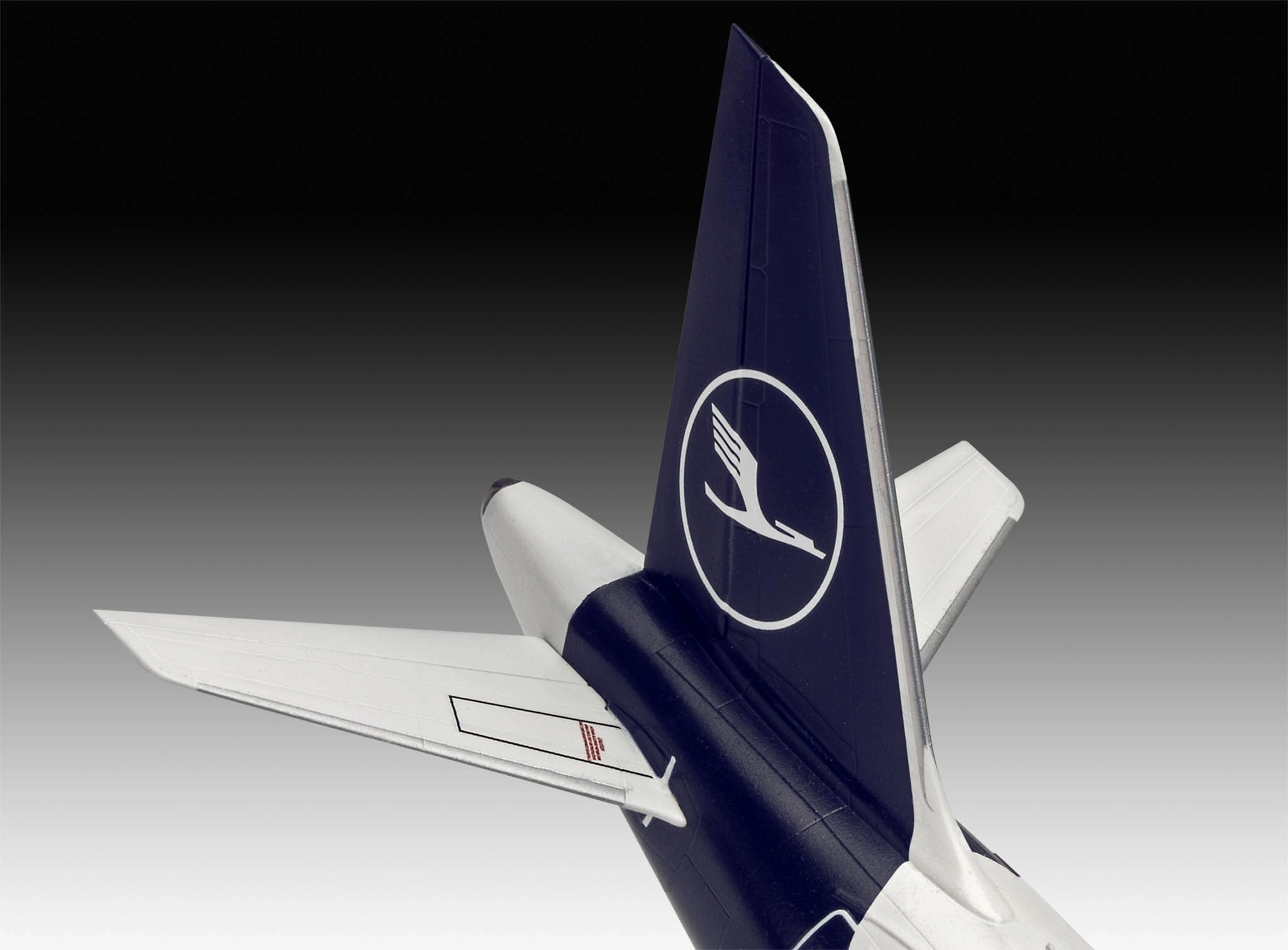 Airbus A320 Neo Model Kit (B071D41HS3) - 1:144