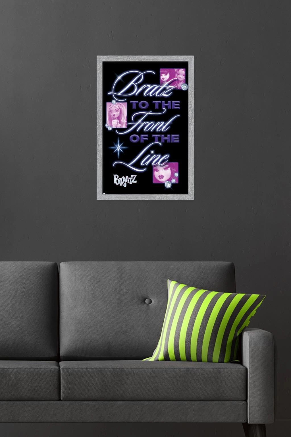 Bratz: Girls Nite Out - Front Of The Line Wall Poster - Paper 22.4\"L x 14.7\"W