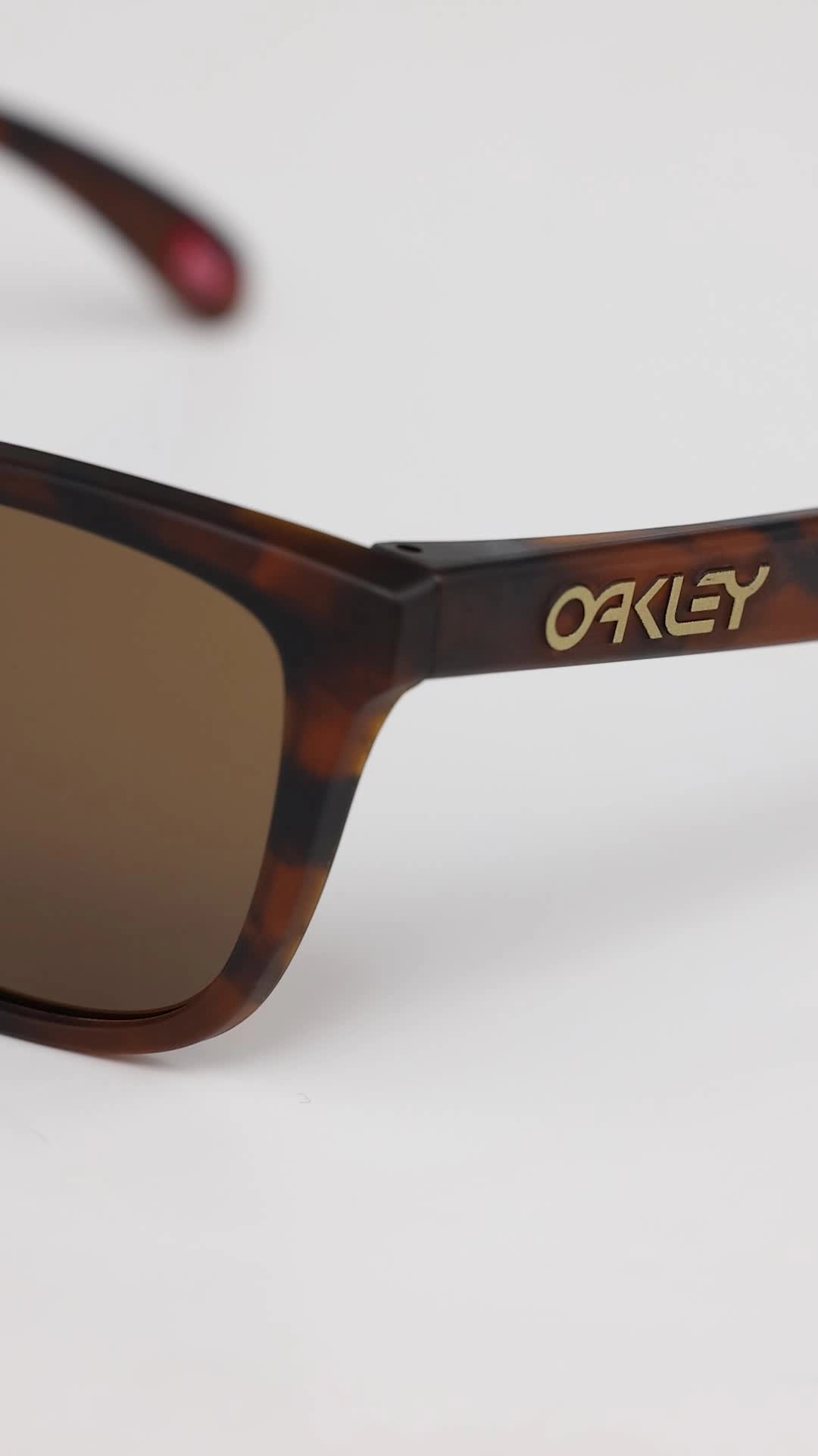 OO9013 - 55mm Prizm Tungsten