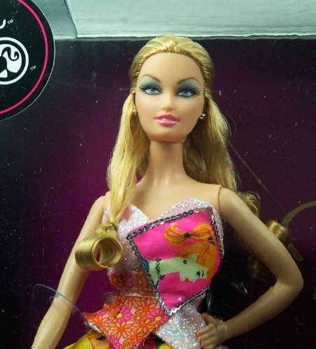 50th Anniversary Generation of Dreams Doll - Bonus Necklace