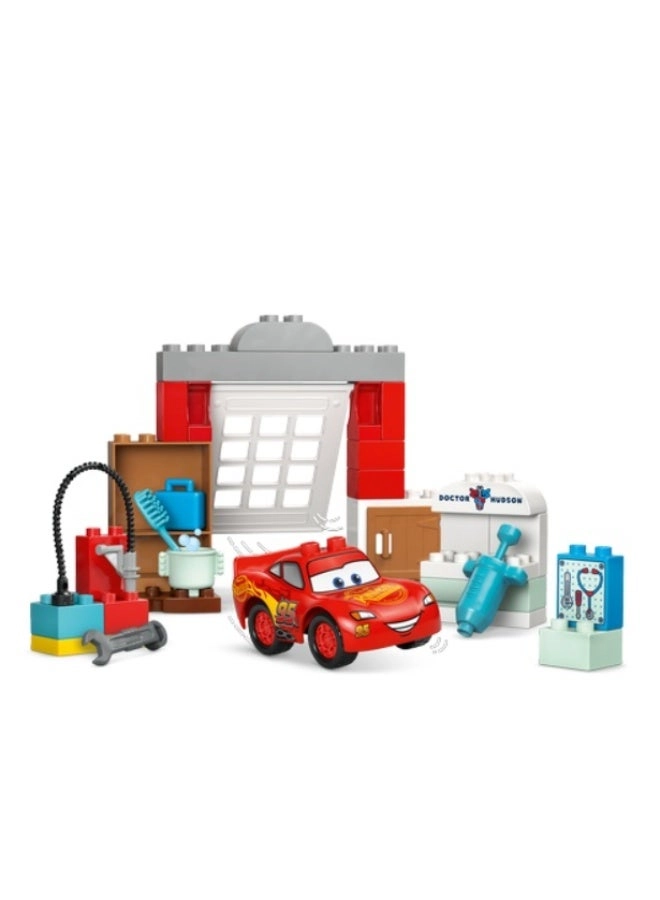McQueen’s Visit to Doc’s Garage - Disney Pixar Cars