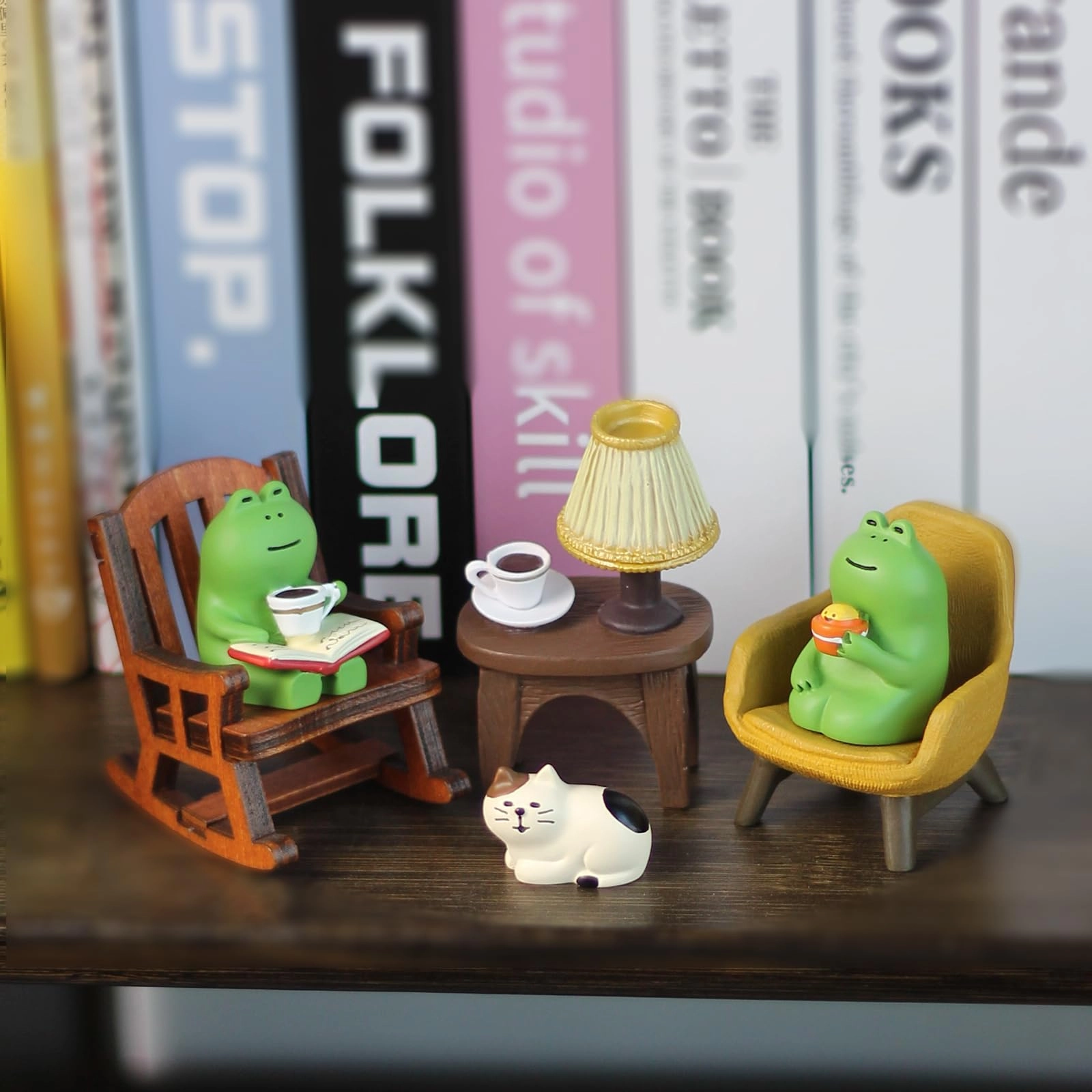 Miniature Frog Figurines - Plastic Resin Set