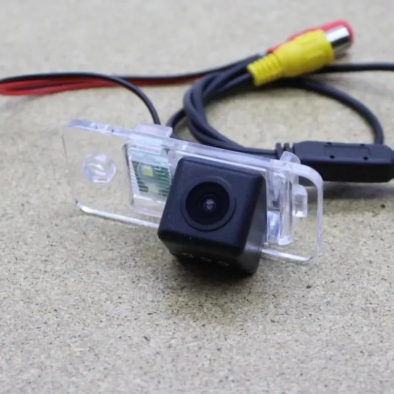 Reverse Camera - 756x582 pixels