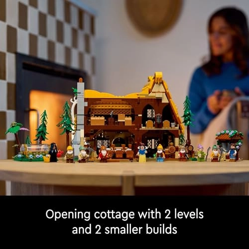 Disney Snow White and the Seven Dwarfs’ Cottage (43242)