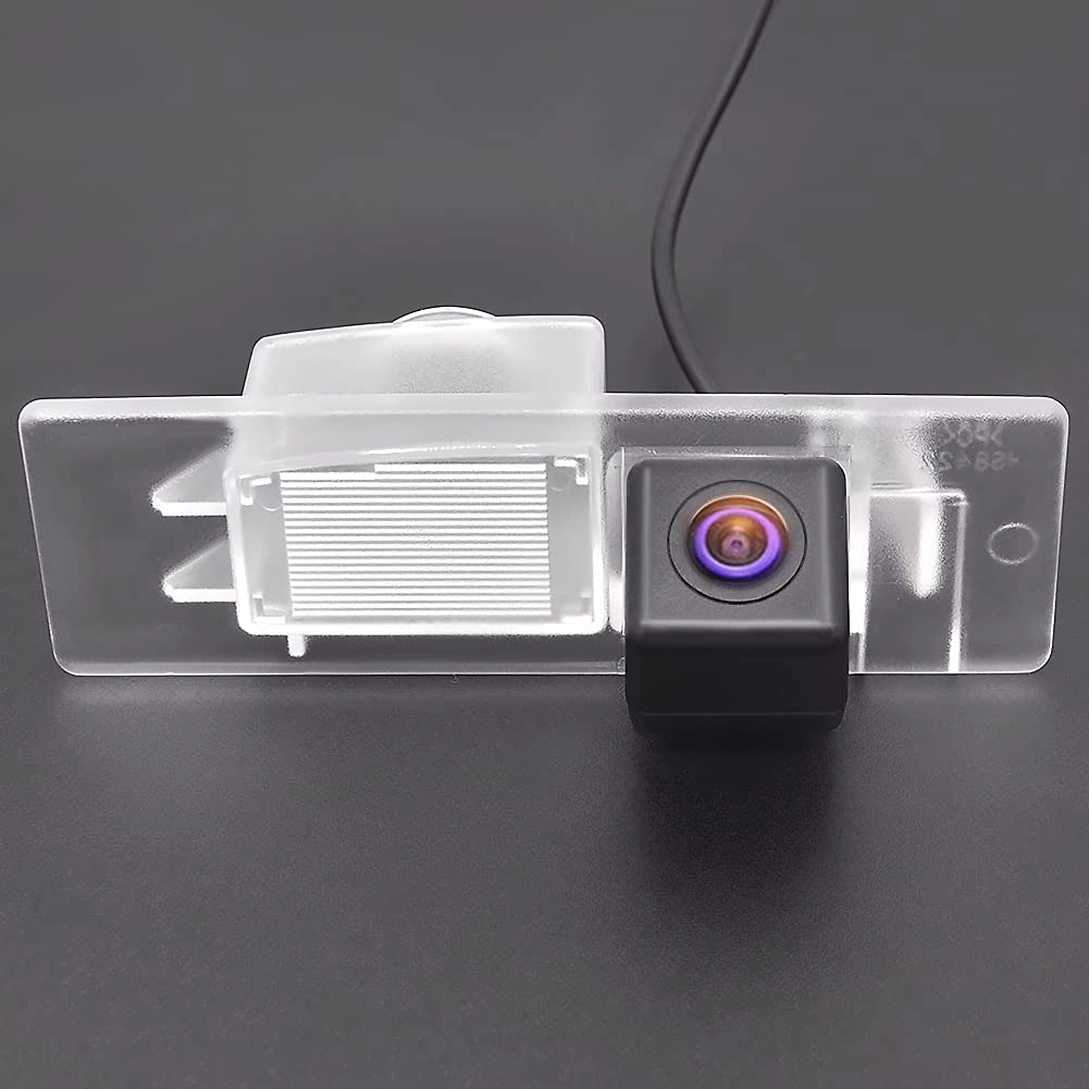 Rear View Reverse Backup Tracks Camera - 728 x 512