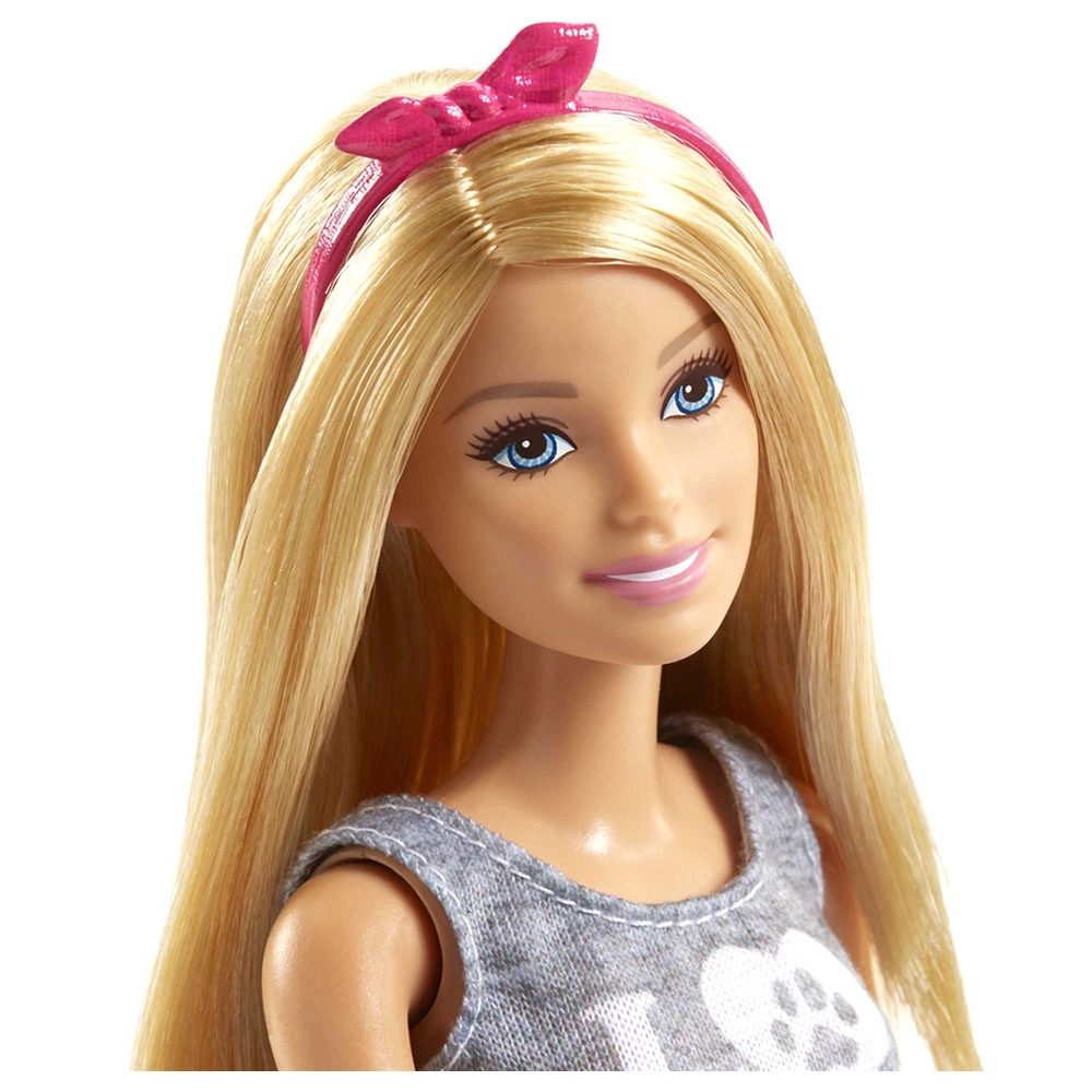 Doll With Pets Playset - Blonde Ages 3+