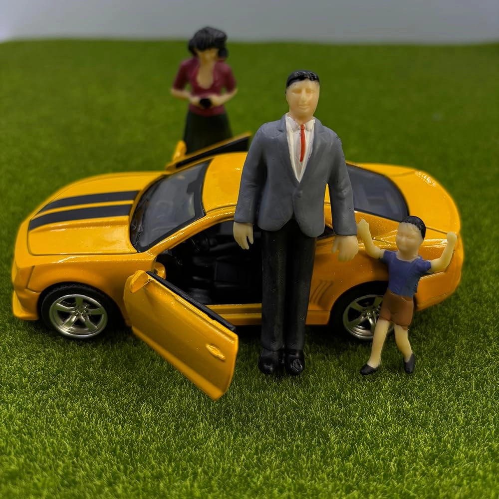 Miniature figures - 14 pcs