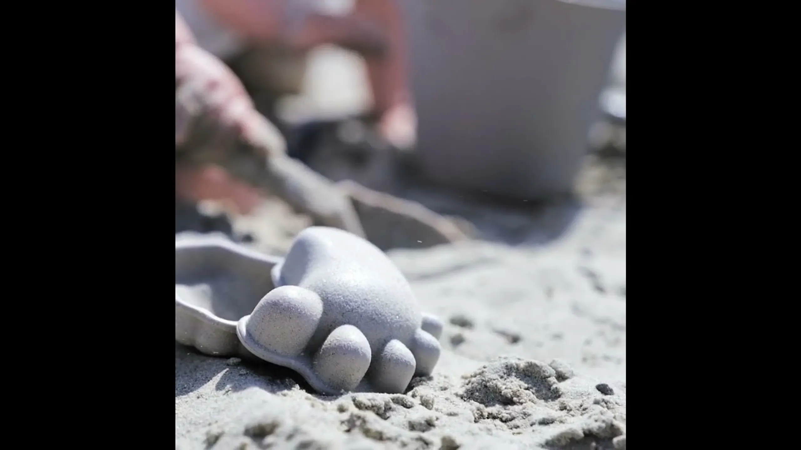 Spade - 100% silicone 21 x 5.7 x 3.2 cm