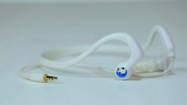 HYDROACTIVE Wired Earbud