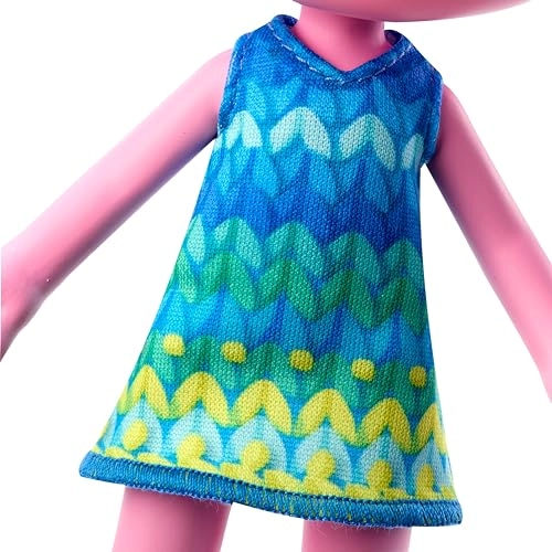 Queen Poppy Fashion Doll - Trendsettin’ Pink Ages 3+