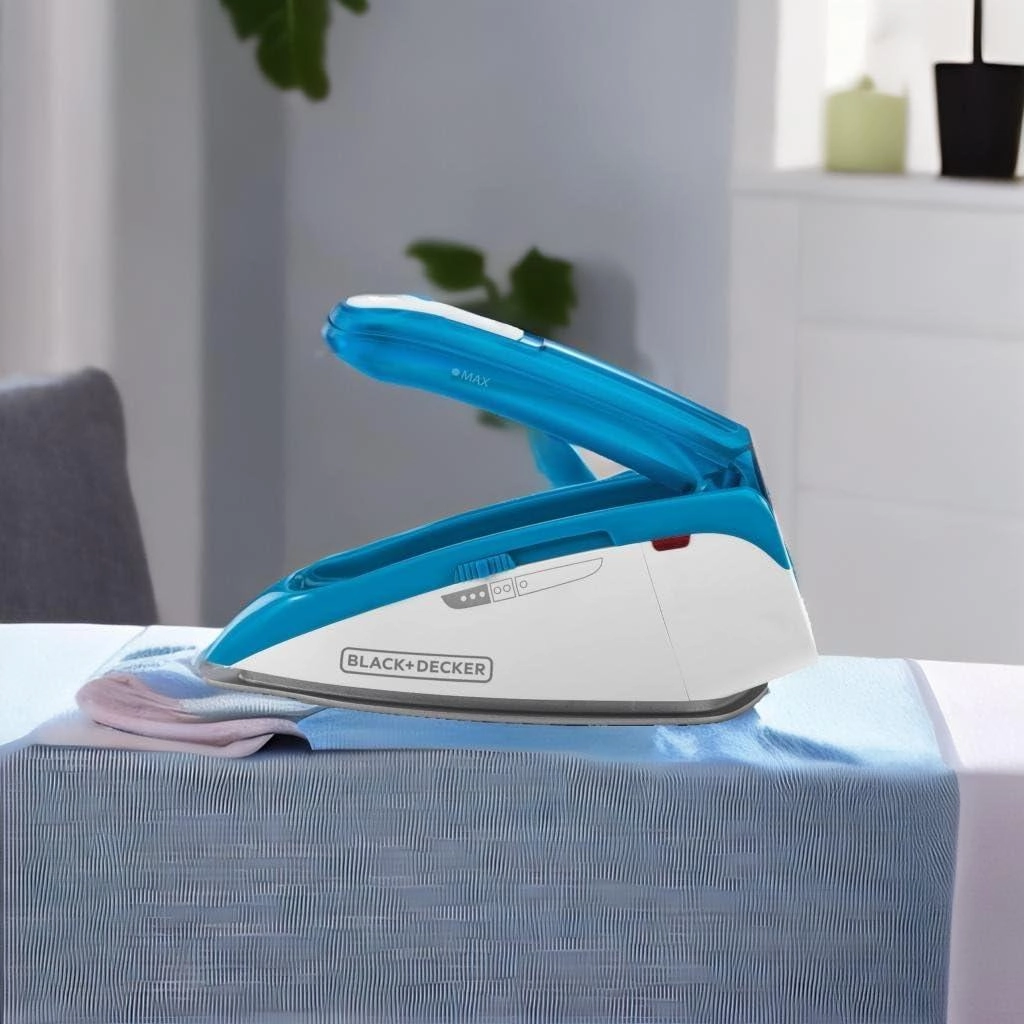 Travel Steam Iron - 1085W Dual Voltage Blue