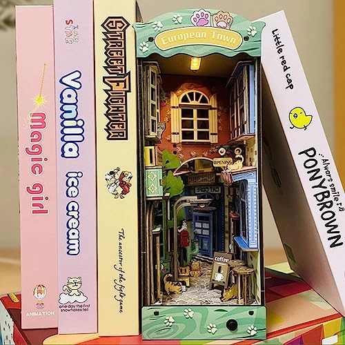 Book Nook Kit - Old Street 1:24