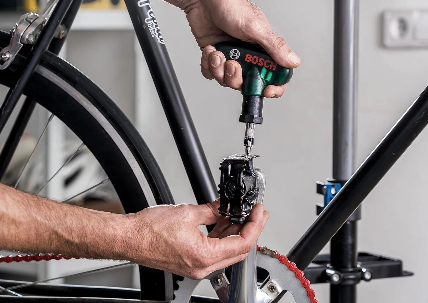 Ratchet Pocket Multi-Bit Screwdriver (9 Pcs)