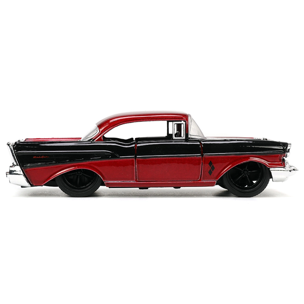Harley Quinn 1957 Chevy Bel Air with Harley Quinn Figure - 1:32