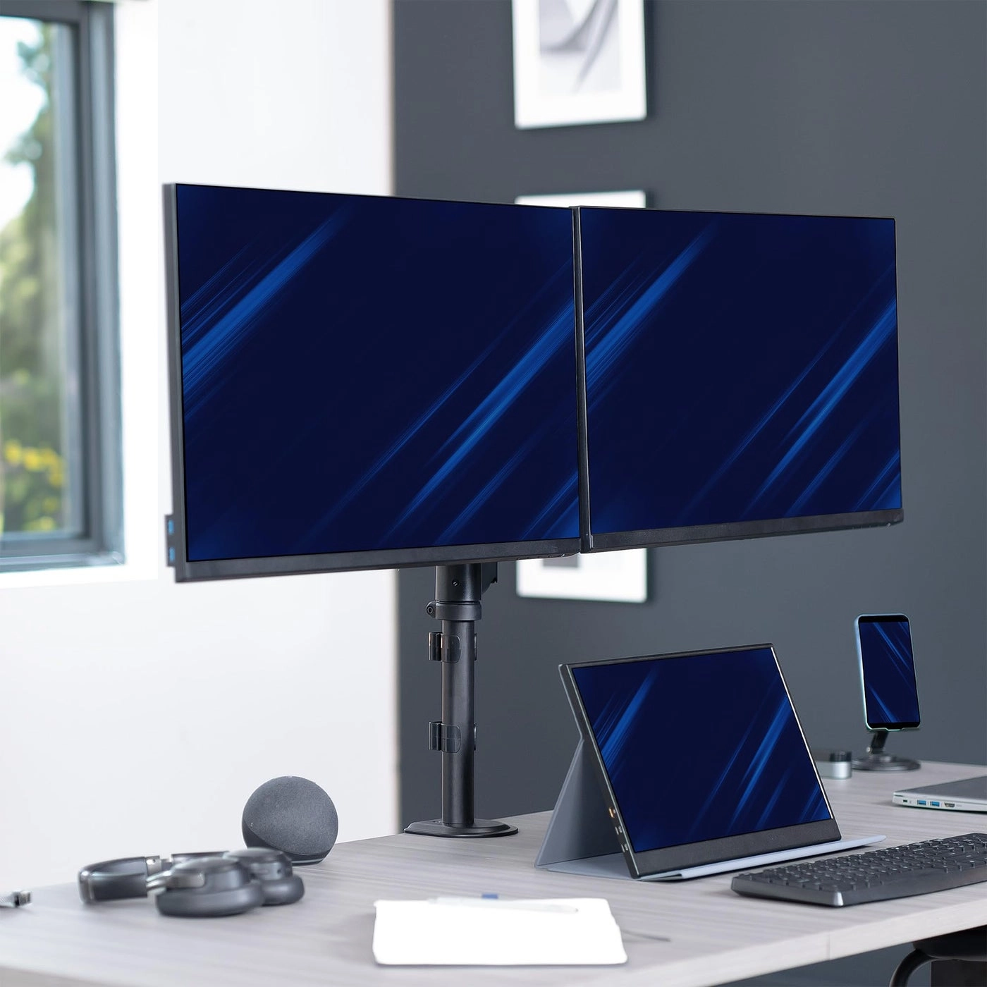 STAND-V002T - 2 32"