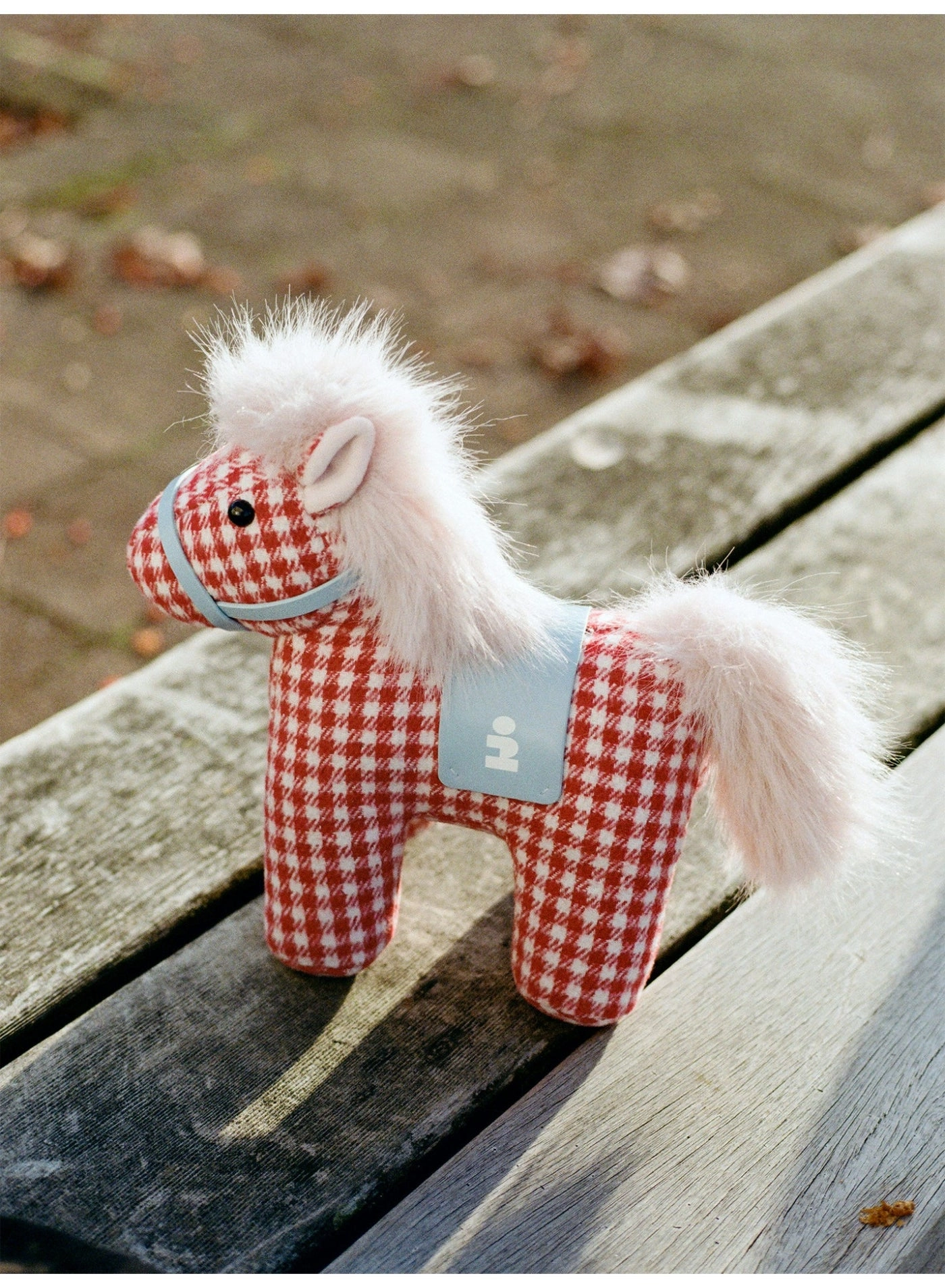 Magi Year of the Horse - 25 cm Lucky Red