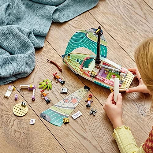 LEGO Friends Stephanie’s Sailing Adventure (41716) - 309 Pieces 7+