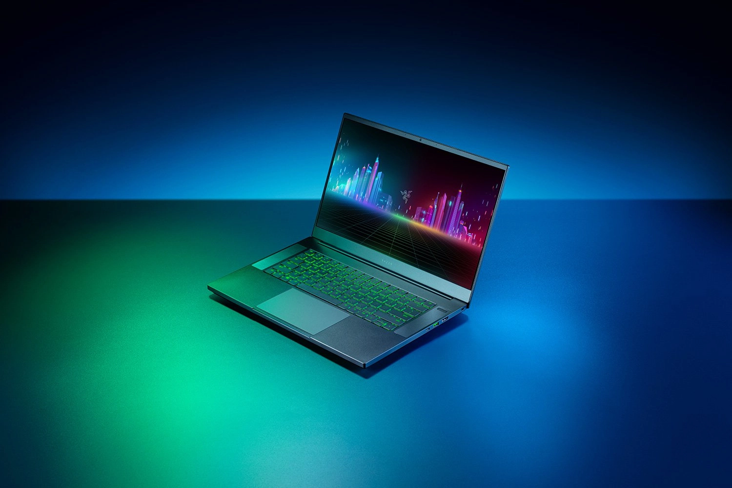 Blade 15 - 15.6'' i7-10750H 16GB DDR4 512GB SSD