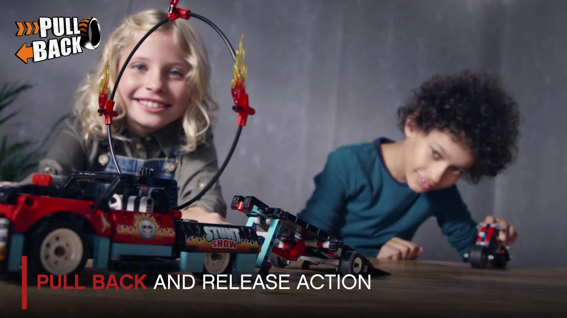 Technic Stunt Show Truck and Bike (42106)