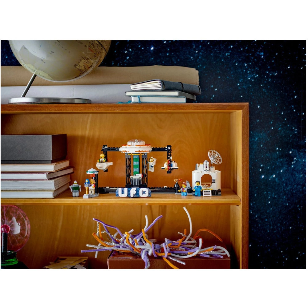 Creator 3 in 1 Space Roller Coaster (31142) - 874 pieces 9 years and up