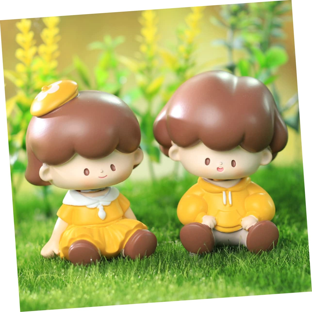 Shaking Head Miniature Figurines - Synthetic Resin
