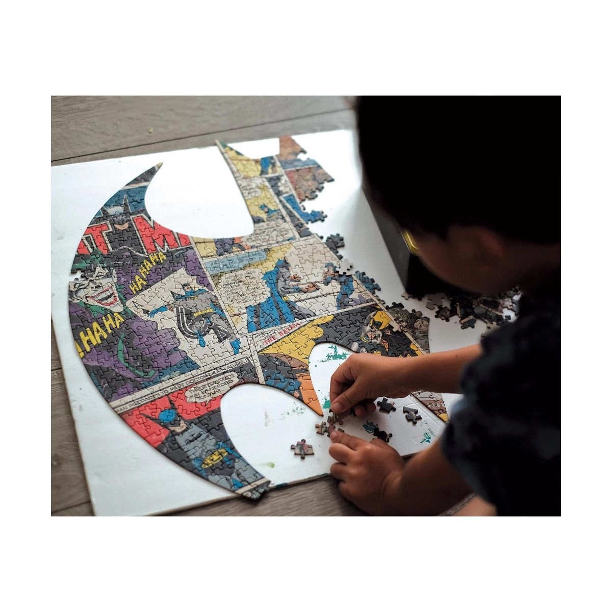 Batman Logo Puzzle - 750 pcs