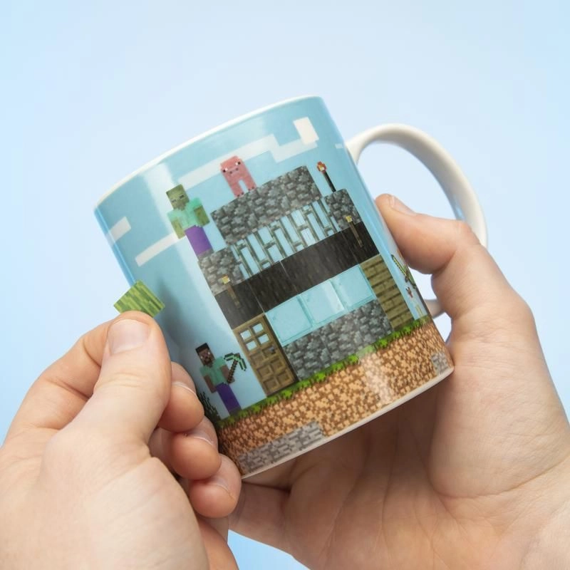 Paladone Minecraft Build a Level Mug - 325 ml