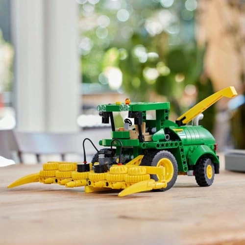Technic John Deere 9700 Forage Harvester (42168)