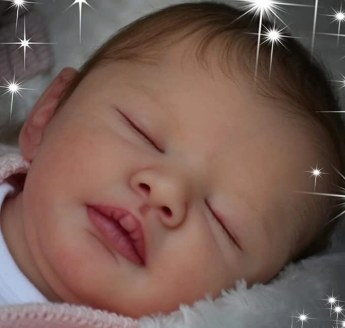 Dallas Reborn Baby Doll - 21 Inch Sleeping Unpainted Unassembled Kit