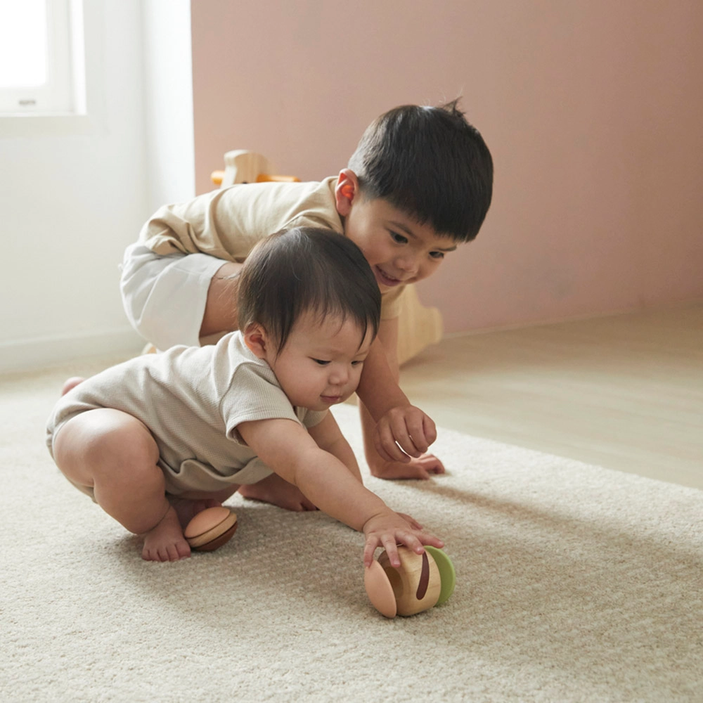 Clapping Roller - 6 months rubberwood