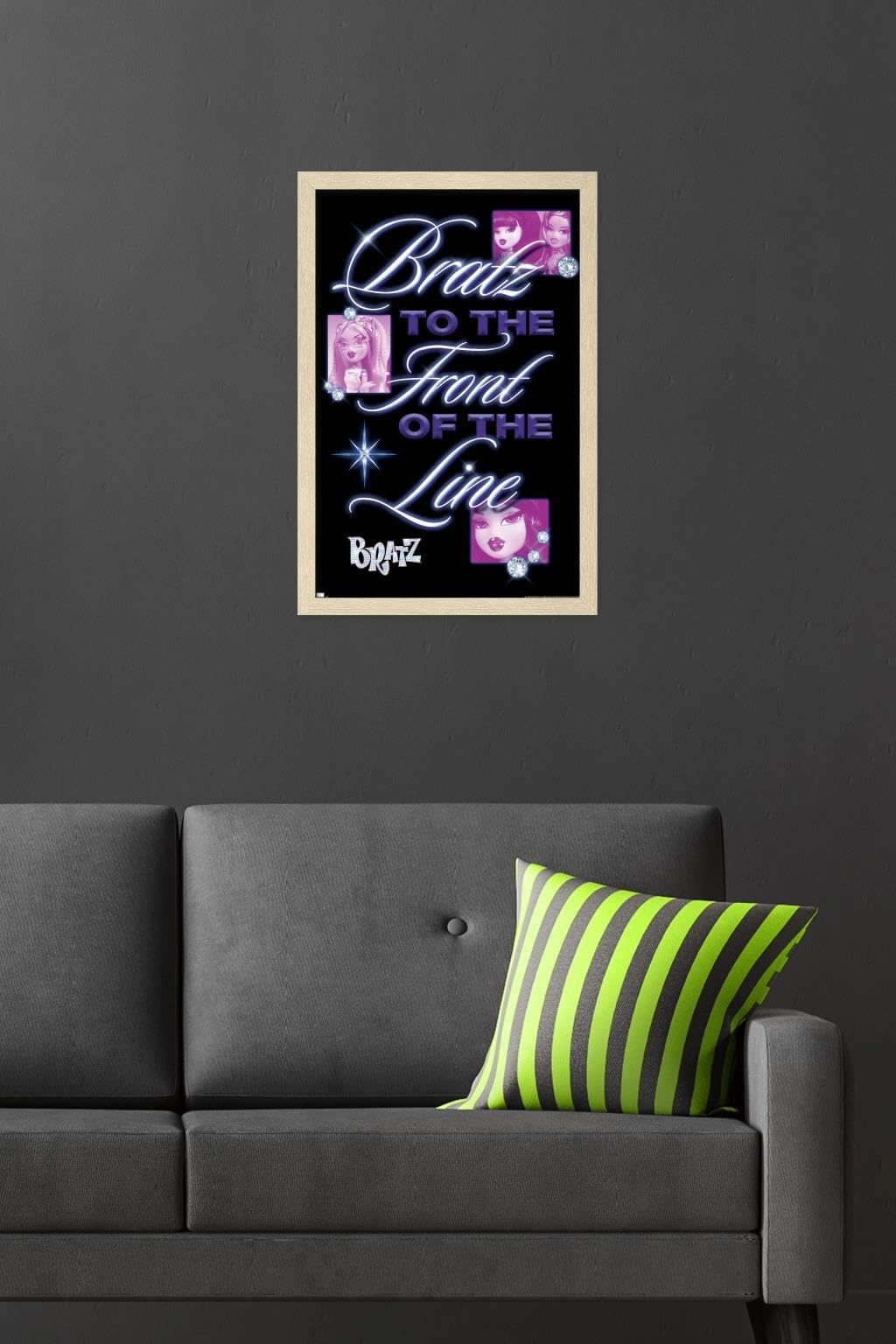 Bratz: Girls Nite Out - Front Of The Line Wall Poster - Paper 22.4\"L x 14.7\"W