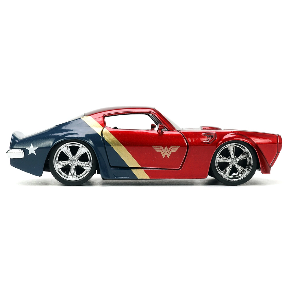 Wonder Woman 1972 Pontiac Firebird - 1:32