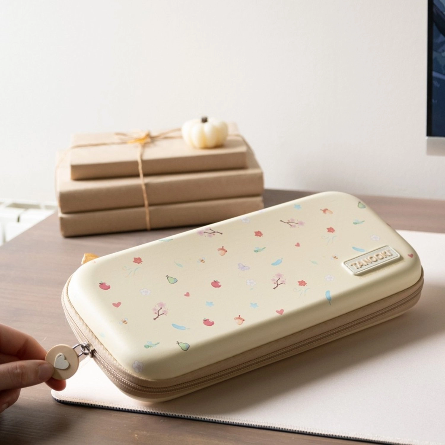 Tanooki Cozy Bag - Nintendo Switch 2 Pink