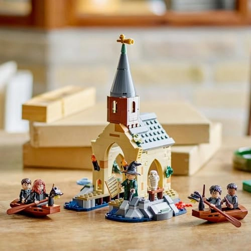 Harry Potter Hogwarts Castle Boathouse (76426)