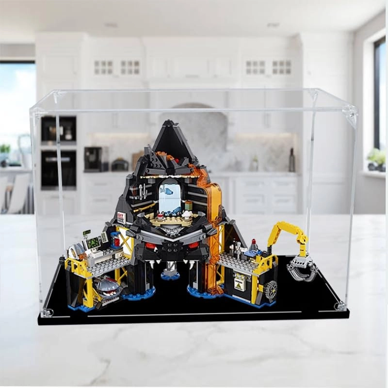 LegoNinjago Display Case (70631) - Clear Acrylic Walnut Bottom