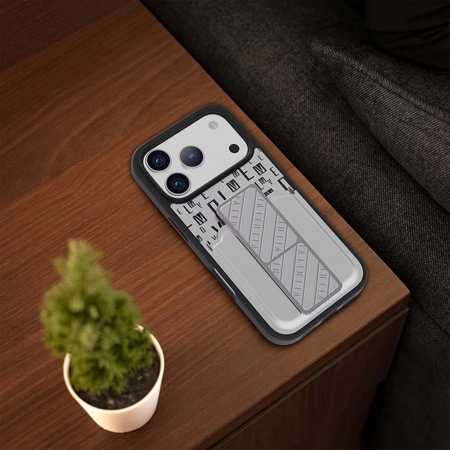 Morphix Cuero Gripstand Case for iPhone 17 Pro