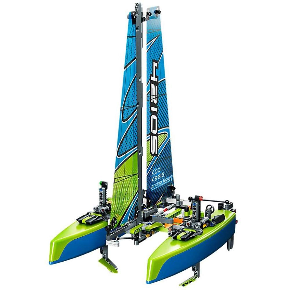 Technic Catamaran 42105