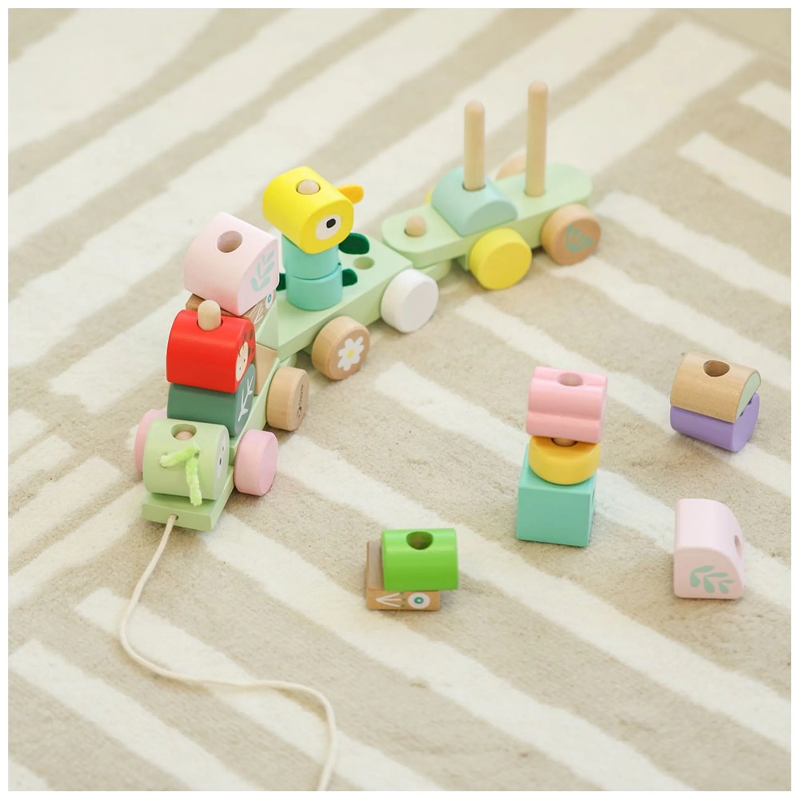 Wooden Pull Jungle - 27-piece caterpillar