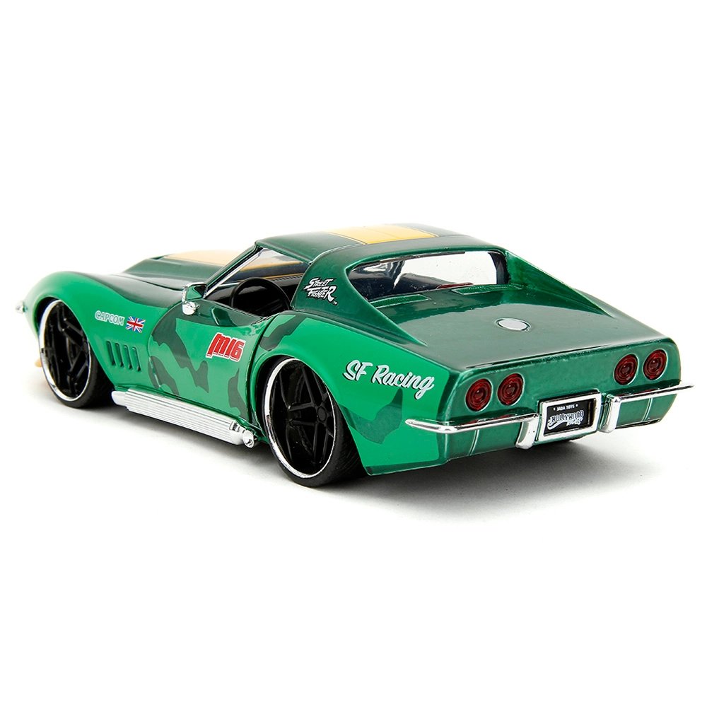 Street Fighter 1969 Chevy Stingray Corvette with Cammy Figure - 1:24
